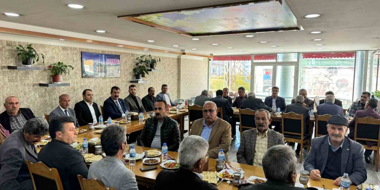 Tüdkiyeb Genel Başkanı Nihat Çelik, Van’da Muhtarlarla Buluştu