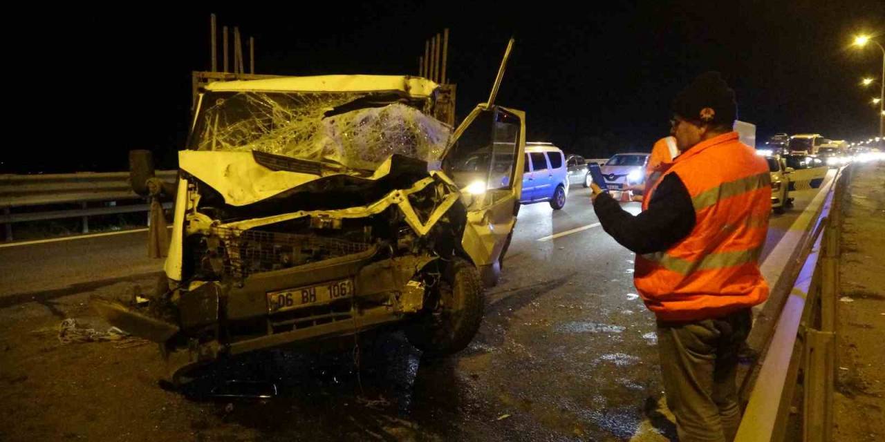 Tem’de Kamyonet Kaza Yaptı: 10 Kilometre Araç Kuyruğu Oluştu