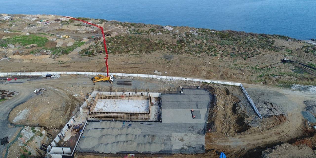 Akçaabat Yarı Olimpik Kapalı Yüzme Havuzu İnşaatı Hızla Yükseliyor