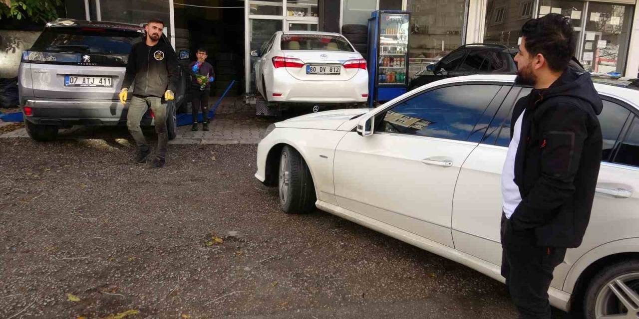 Van’daki Lastikçilerde Kış Lastiği Telaşı Başladı