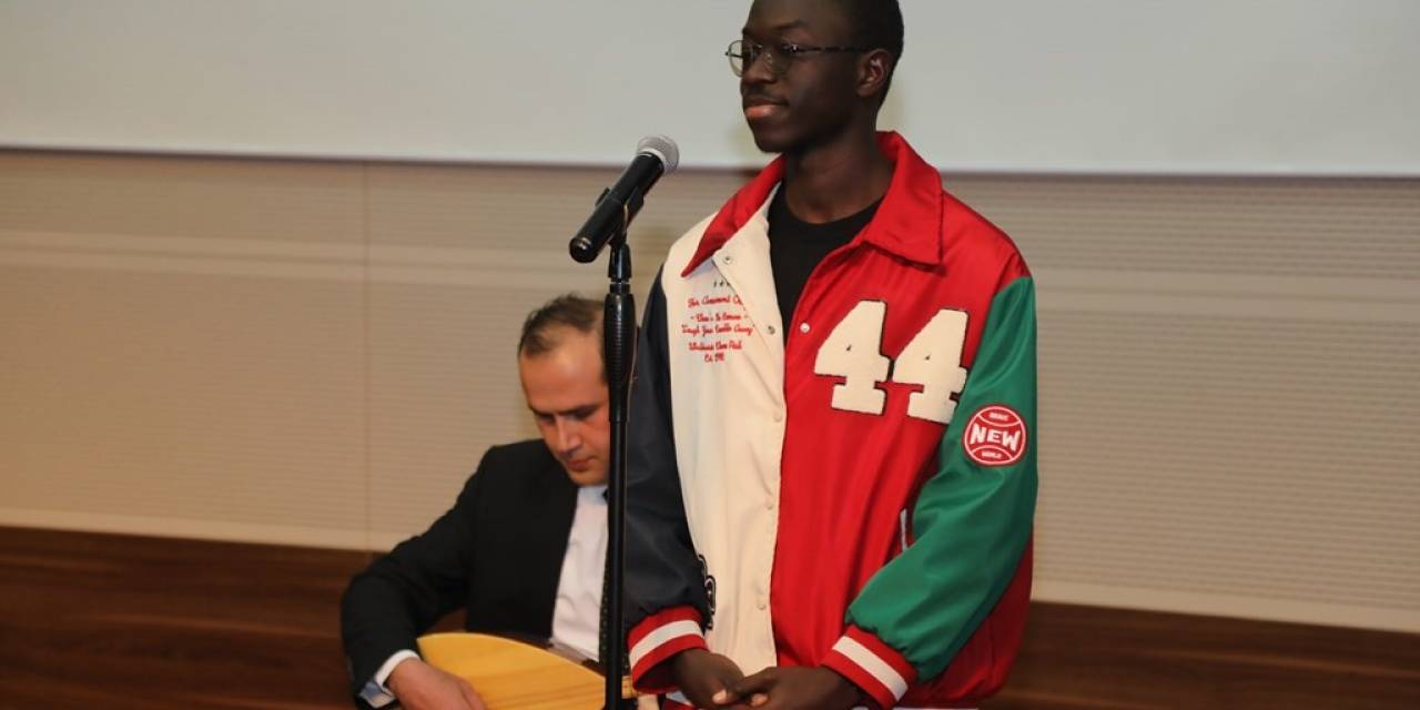 Senegalli Öğrencinin ’sarı Gelin’ Türküsünü Seslendirmesi İlgi Gördü