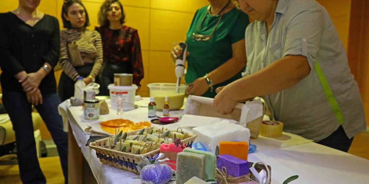 Aromatik Bitkilerle Sabun Yaptılar