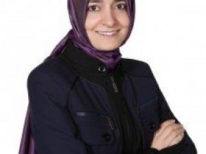 Ak Parti’de İlk Başörtülü Genel Başkan Yardımcısı