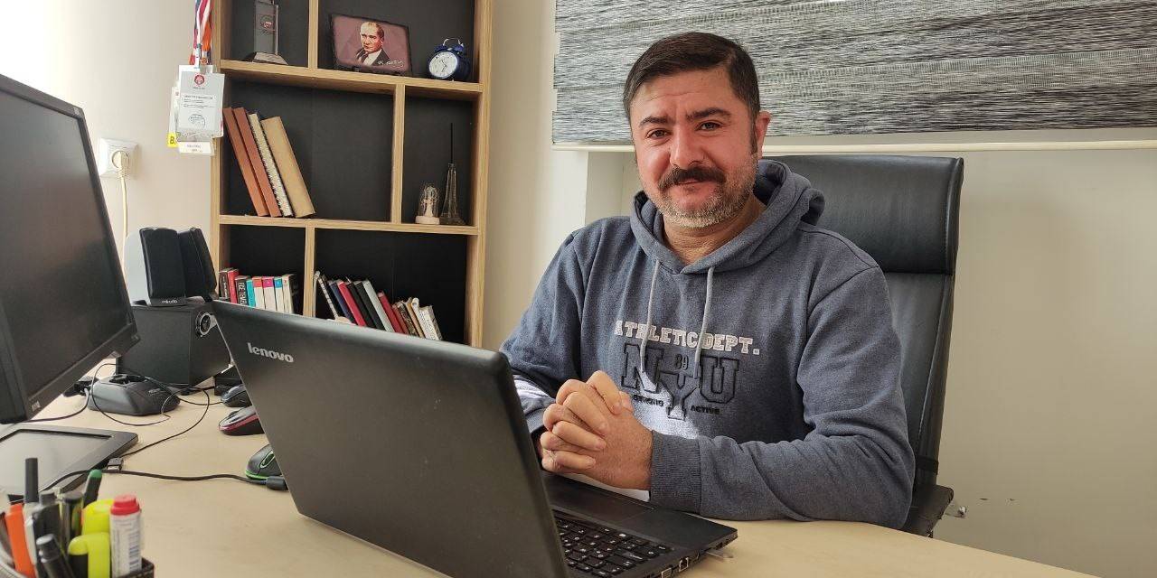 Kafasına Göre İlginç Dünya Günleri Tayin Ediyor, O Günler Dünya Tt Listesine Giriyor