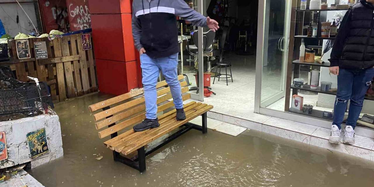 İstanbul’da Yağış Vatandaşları Olumsuz Etkiledi