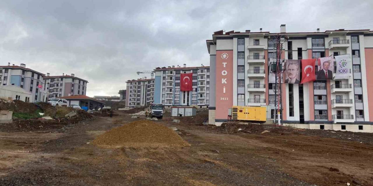 Malatya’da Yıl Sonuna Kadar 4 Bin 225 Afet Konutu Afetzedelere Teslim Edilecek