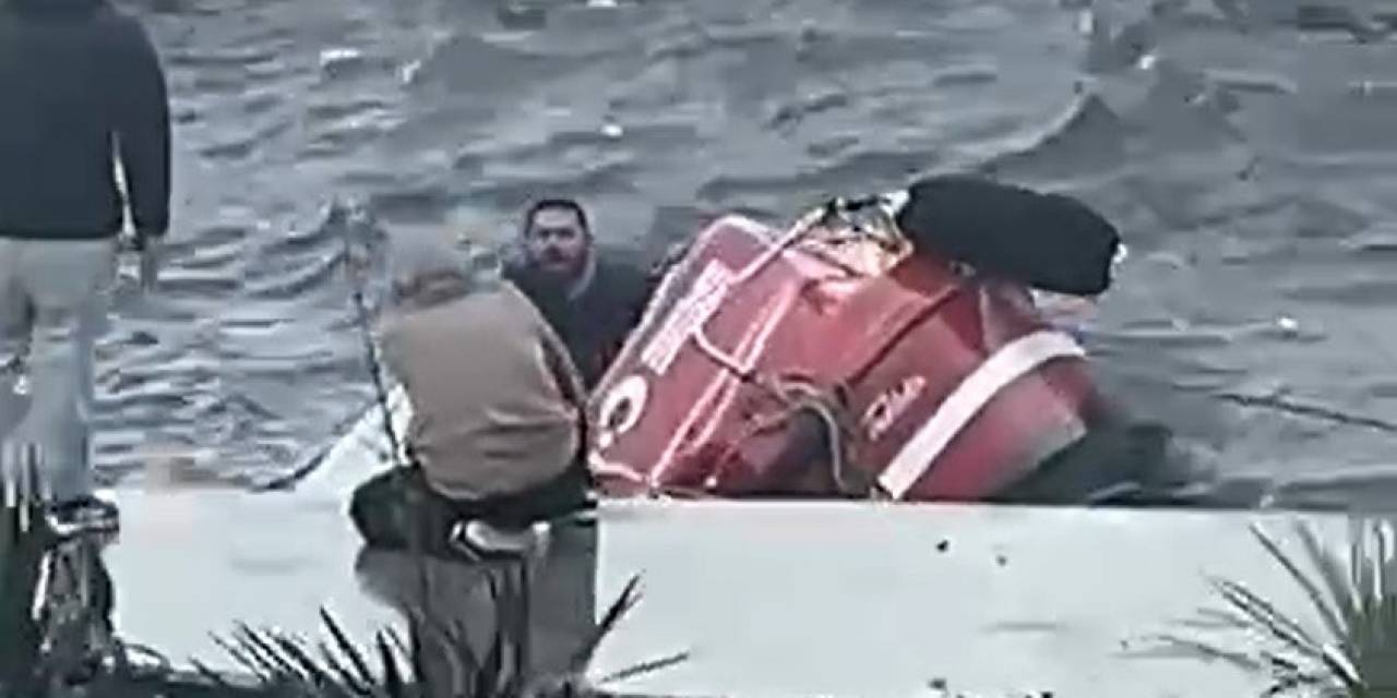 Ayvalık’a Fırtına Tekneleri Batırdı, Ağaçları Devirdi