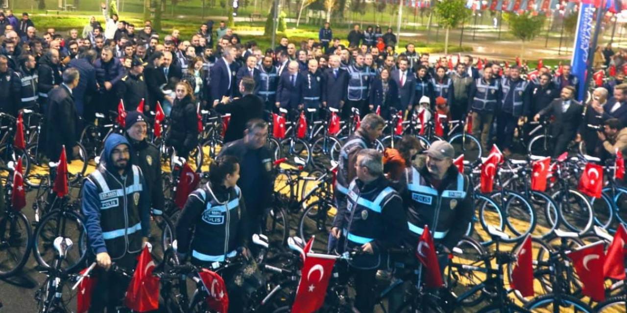 Bakan Şimşek, Emniyet Personeline Bisiklet Dağıtım Törenine Katıldı