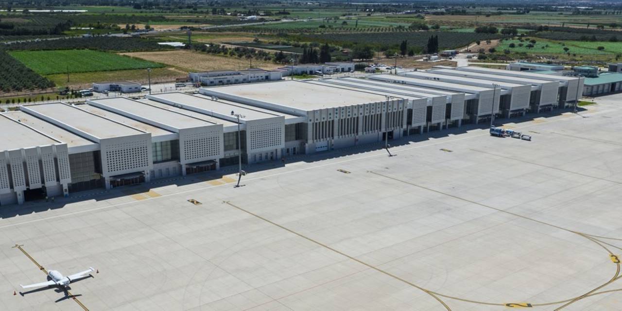 Ekim Ayında Balıkesir Koca Seyit Havalimanı’nda 18 Bin 536 Yolcuya Hizmet Verildi