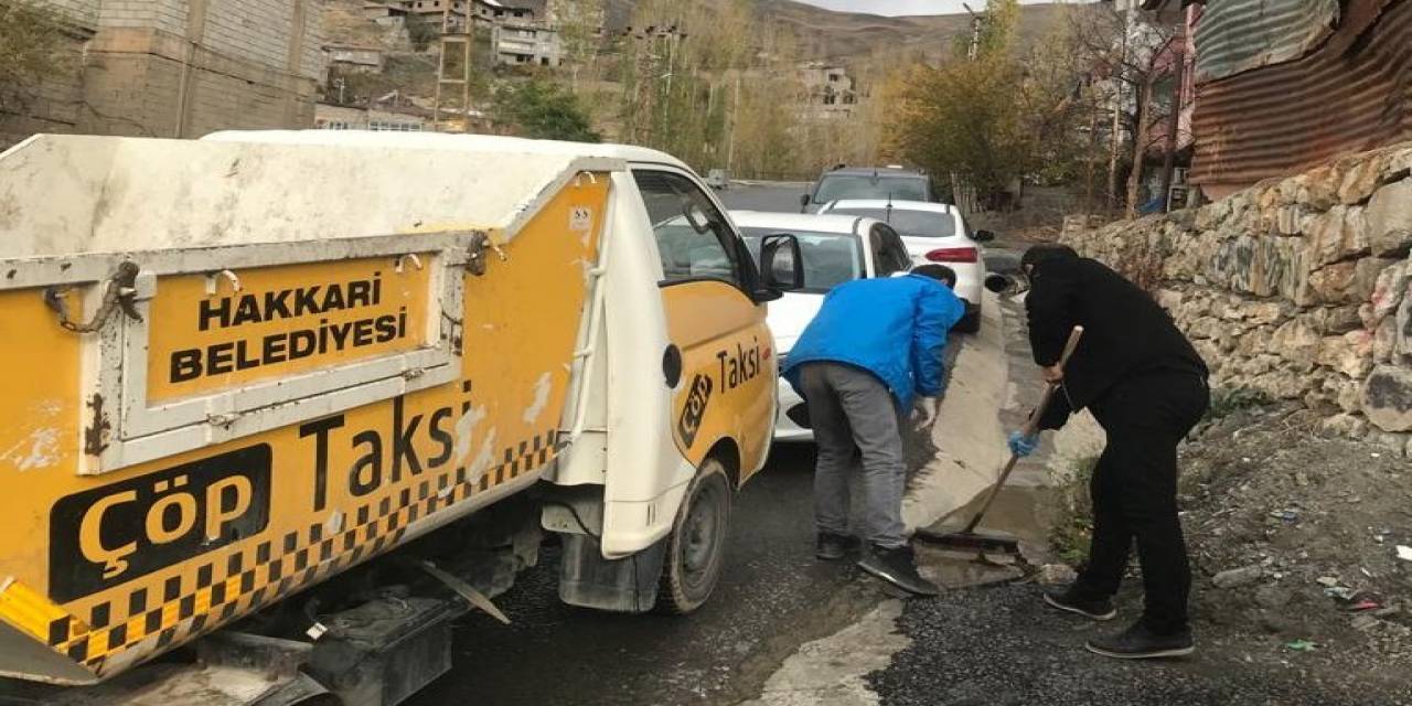 Hakkari Belediyesi Yağış Öncesi Teyakkuza Geçti