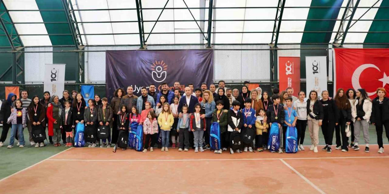 Diyarbakır’da ’uyanış Gençlik 2. Tenis Turnuvası’ Sona Erdi