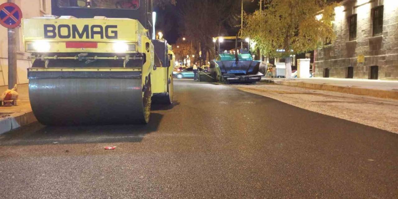 Vali Devreye Girdi Protokol Yolu Sıcak Asfalt Oldu