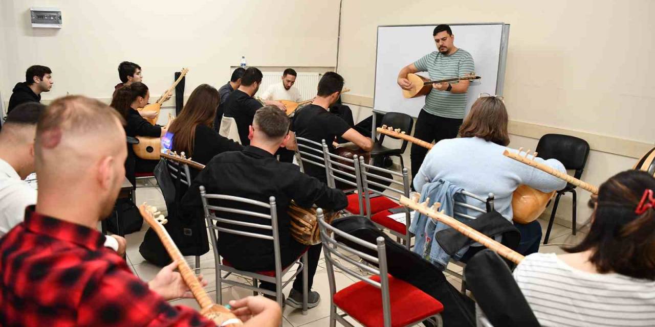 Gençlerden Kurslara Yoğun İlgi