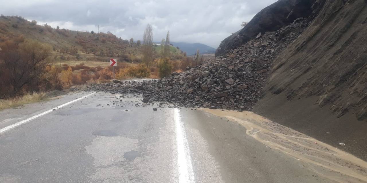 Tunceli’de Sağanak Yağış Ve Fırtına Etkili Oluyor