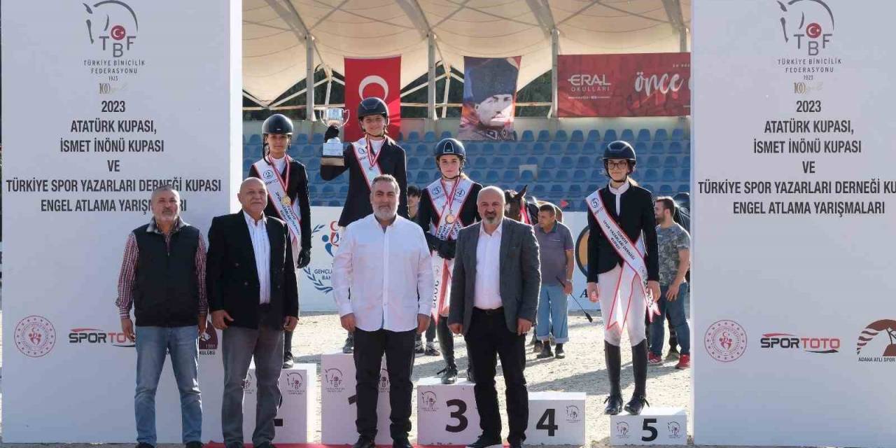 Atlar Tsyd İçin Engel Atladı