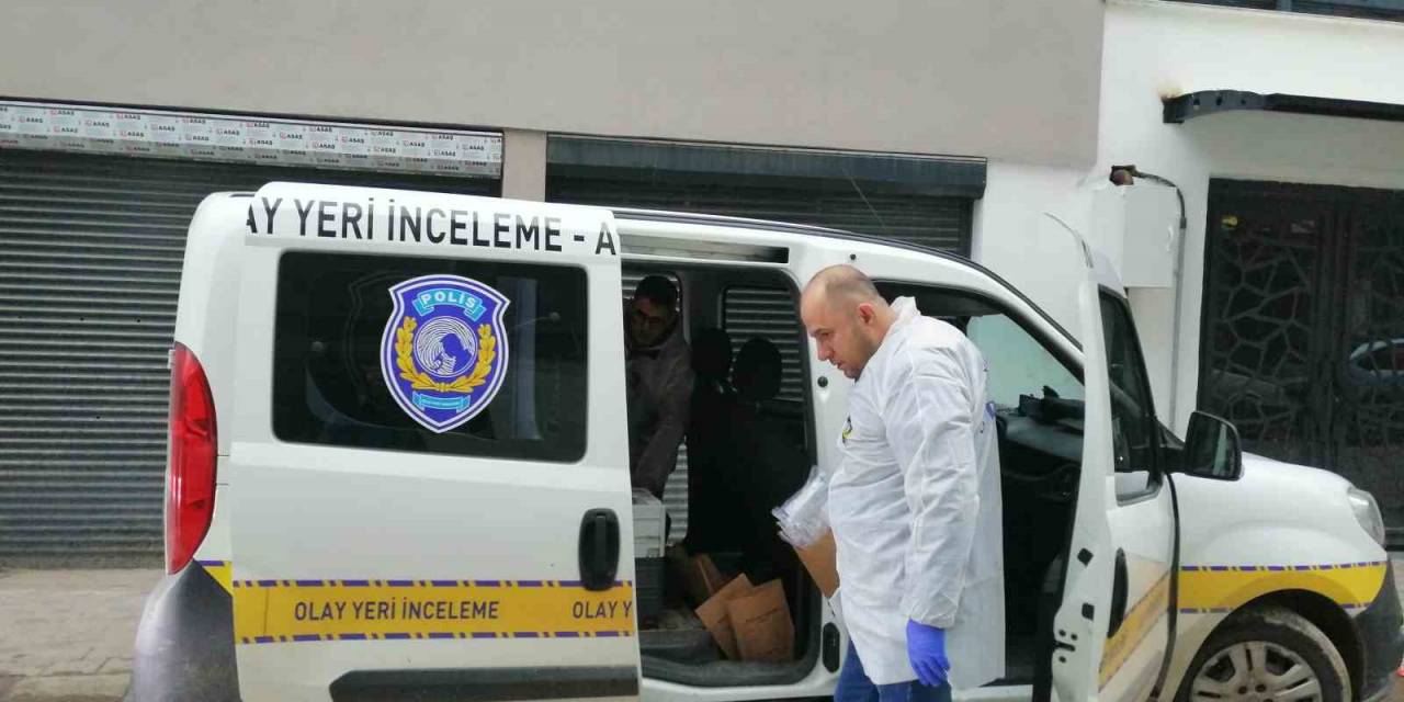 Anne Ve Kızı Asansörde Ölü Bulunmuştu: Komşuları Gözaltına Alındı