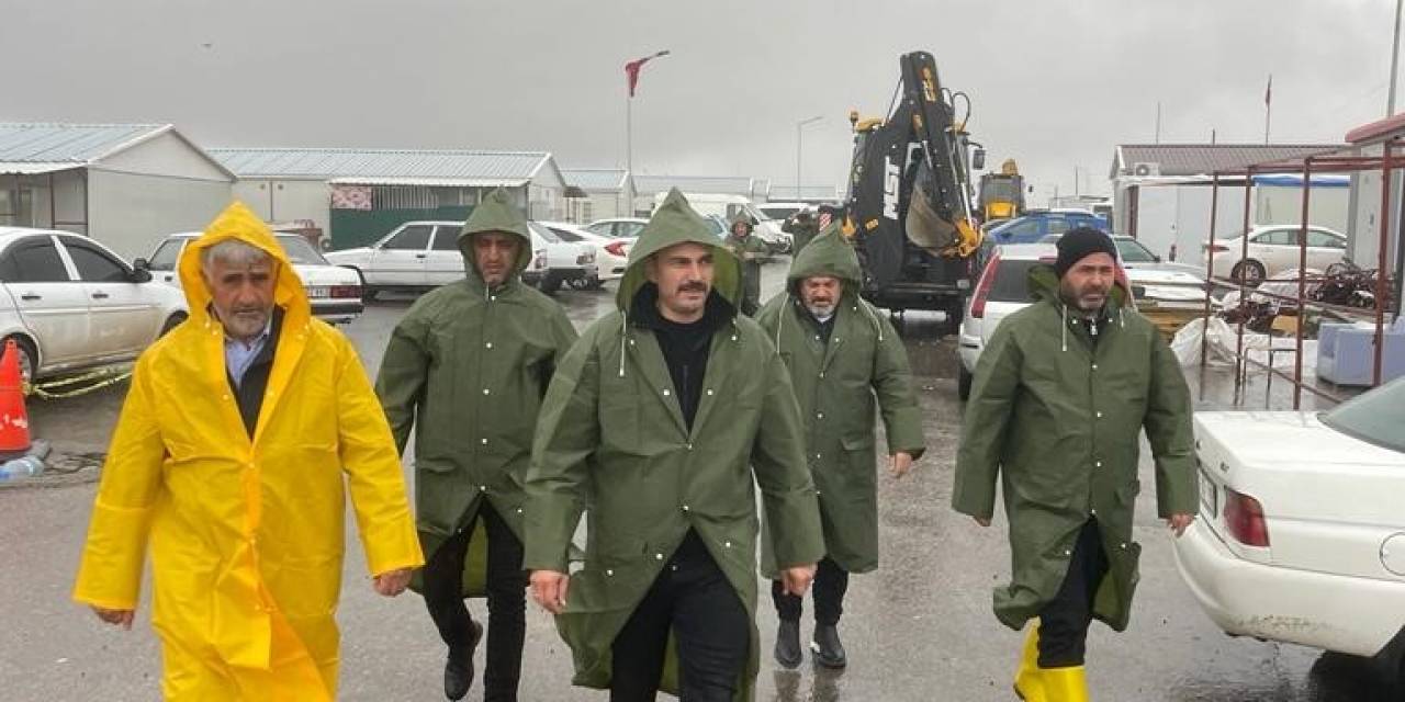 Mhp Teşkilatı Su Baskınlarında Sahada Çalıştı