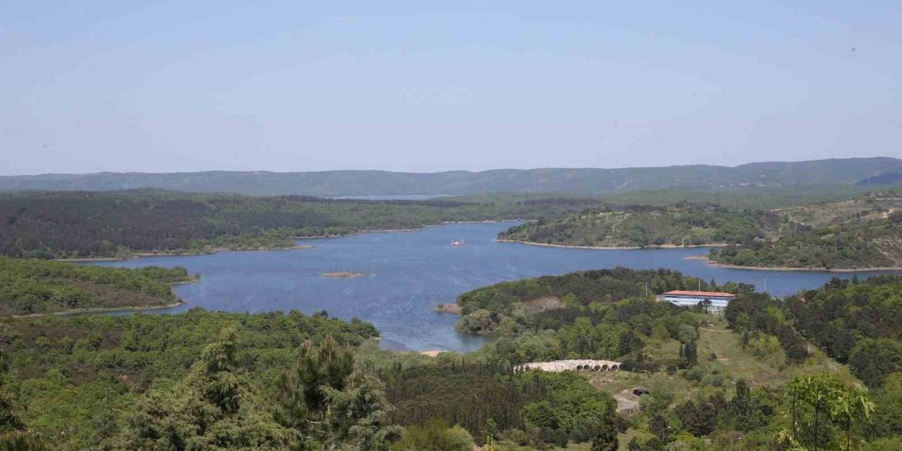 Hafta Sonu Etkili Olan Karlı Ve Yağışlı Hava İstanbul’a Can Suyu Oldu