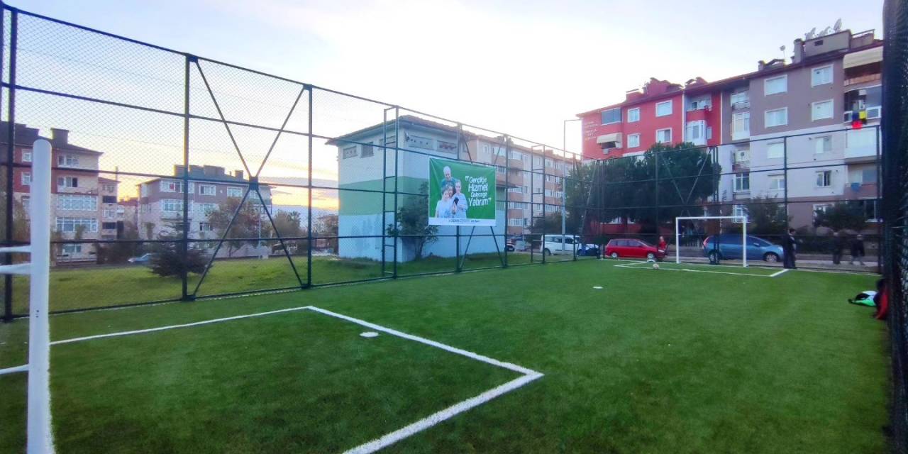 Derince’de Gençler İçin Yeni Saha