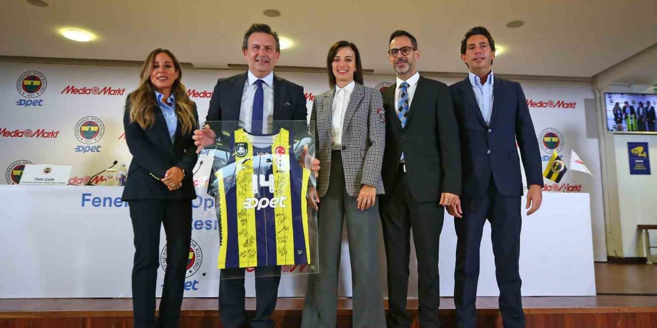 Mediamarkt İle Fenerbahçe Opet Kadın Voleybol Takımı Arasında İş Birliği