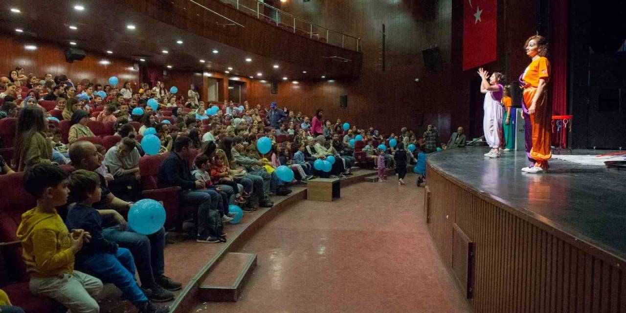 Dünya Çocuk Hakları Günü’nde Çocuklar Doyasıya Eğlendi