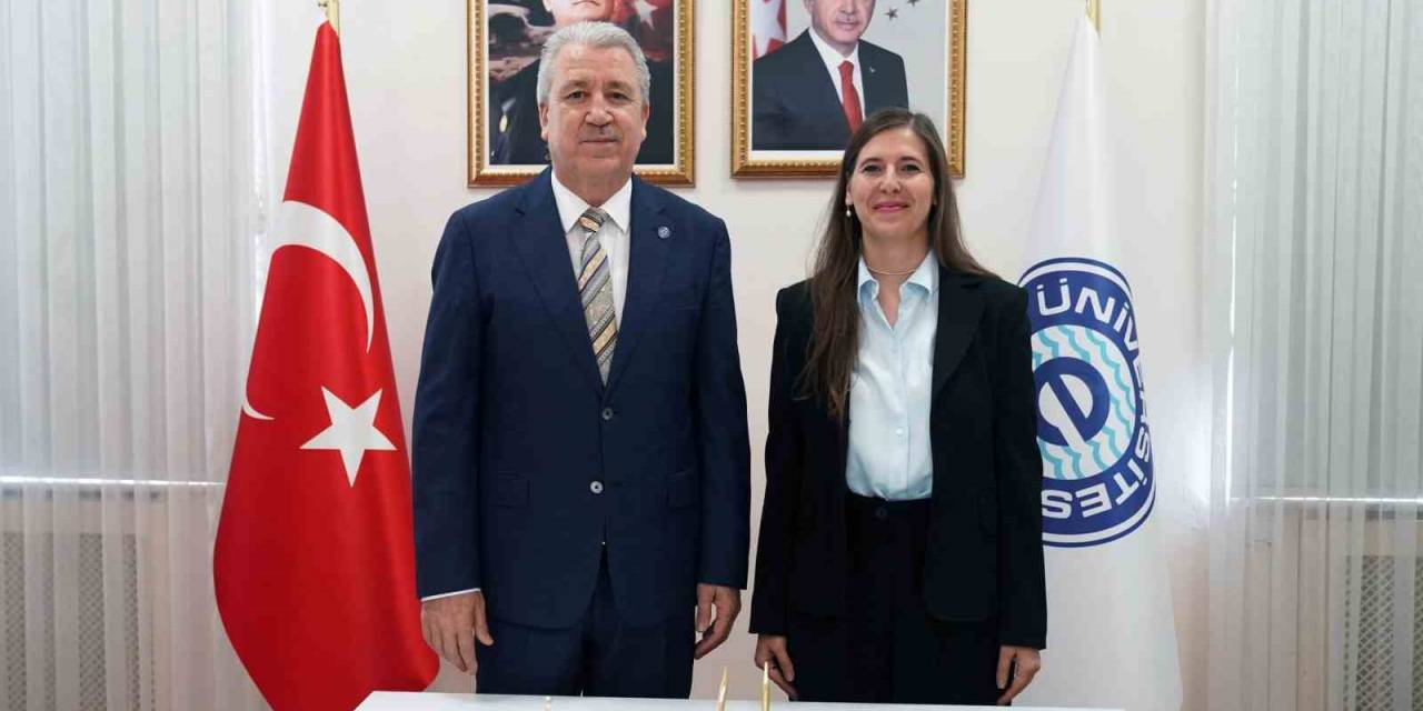 Ergenlerde Deprem Kaygısı Ve Uyku Kalitesi Arasındaki İlişkiyi İncelediler