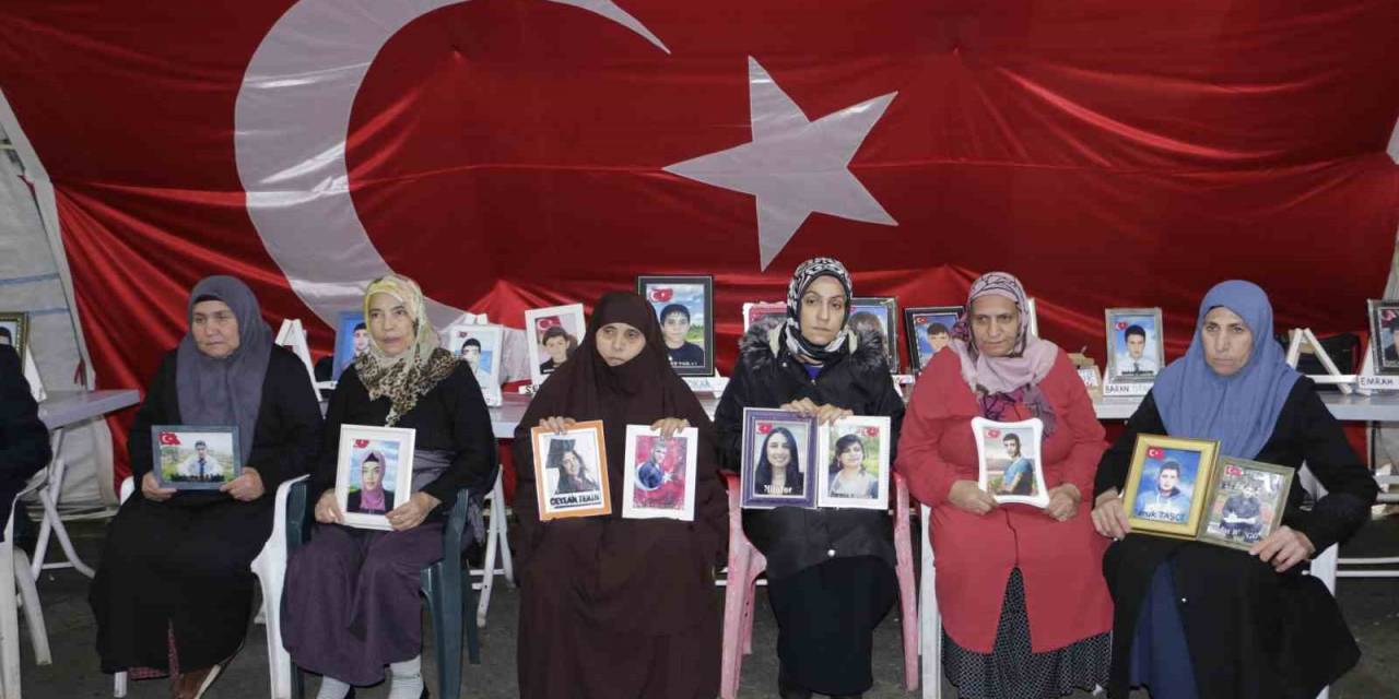 Diyarbakır Anneleri ’dünya Çocuk Hakları Günü’nde Evlatlarına Seslendi