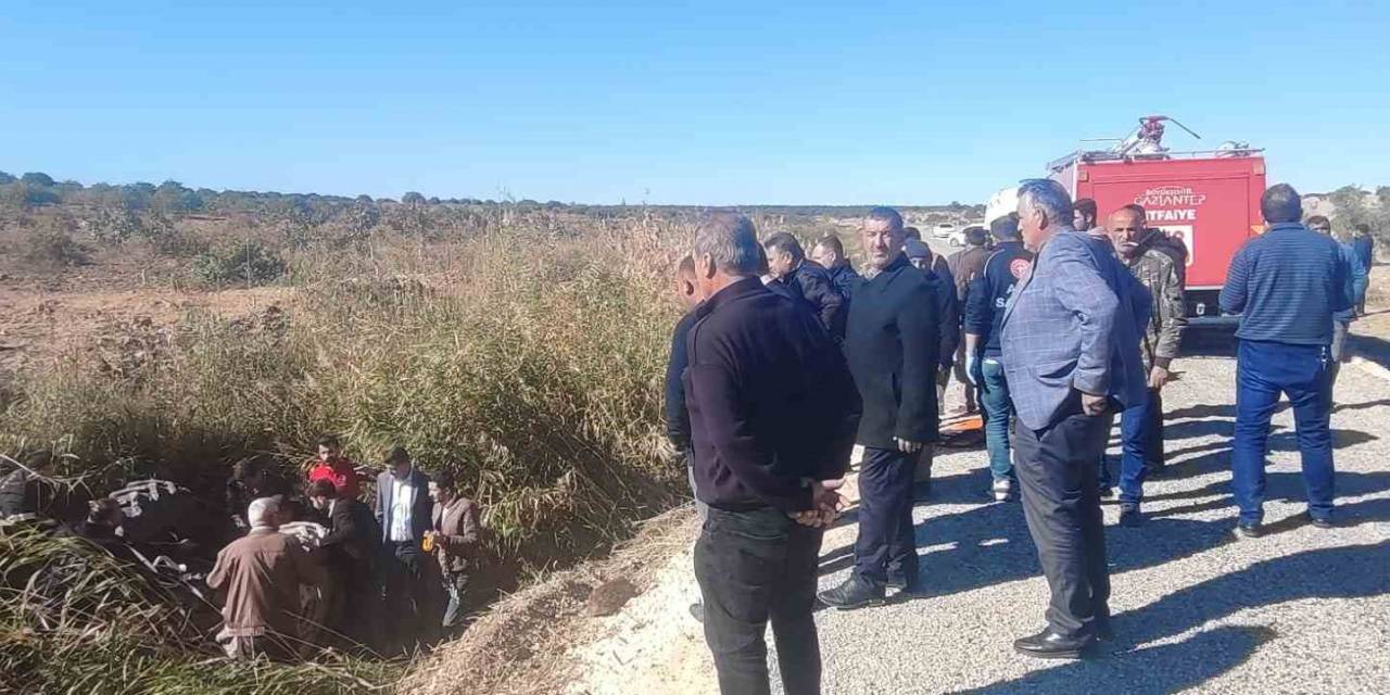 Devrilen Traktörün Altında Kalan Sürücü Ağır Yaralandı