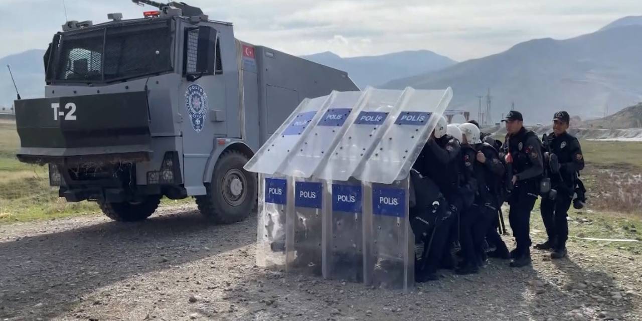 Muş Polisinden Gerçeği Aratmayan Tatbikat
