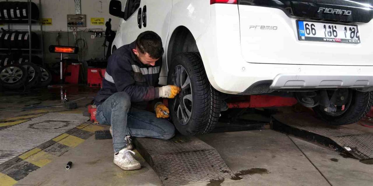 Geç Kalanlar Lastikçilerde Yoğunluk Oluşturdu