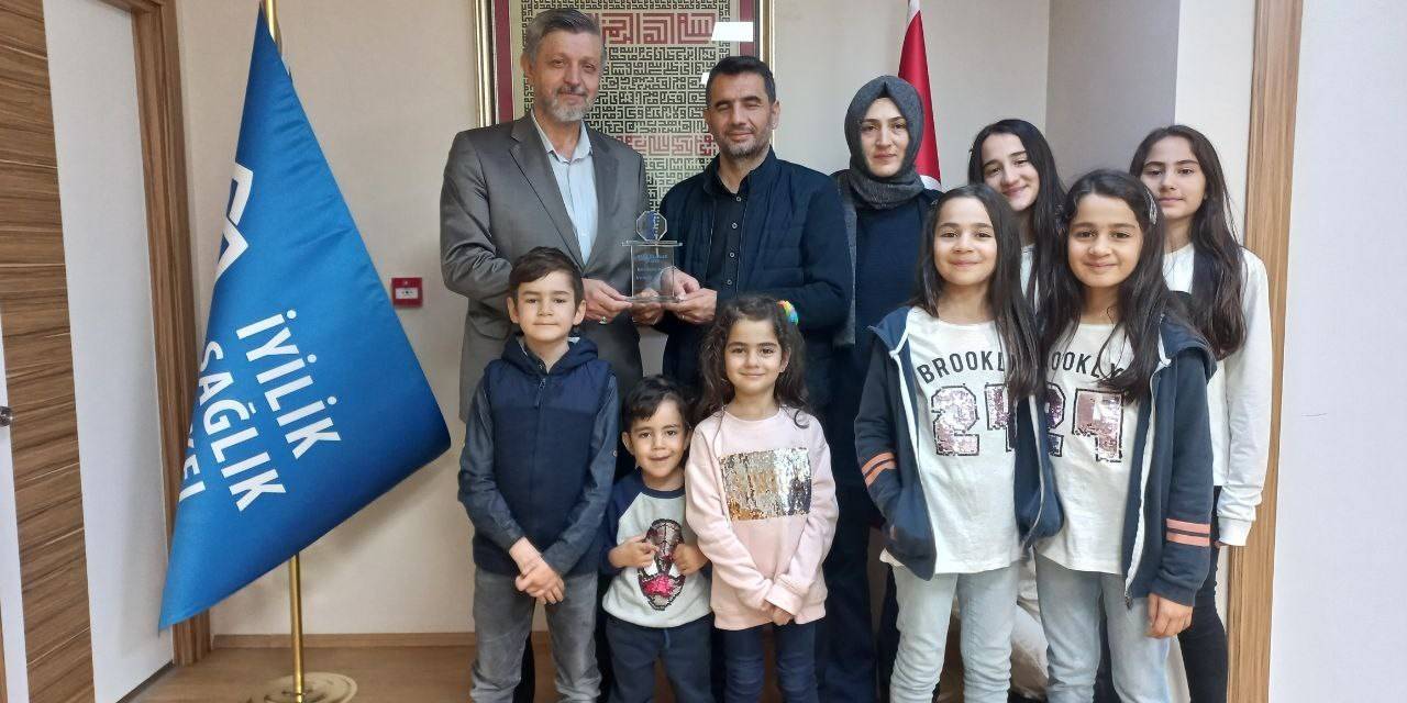 Kahramanmaraşlı Yetimleri Gözeten Mustafa Akgün’e “İyilik Sağlık Ödülü”