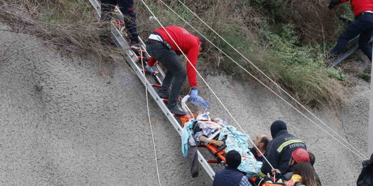 Yüksek Hızlı Trenin Çarptığı Vatandaş Hayatını Kaybetti