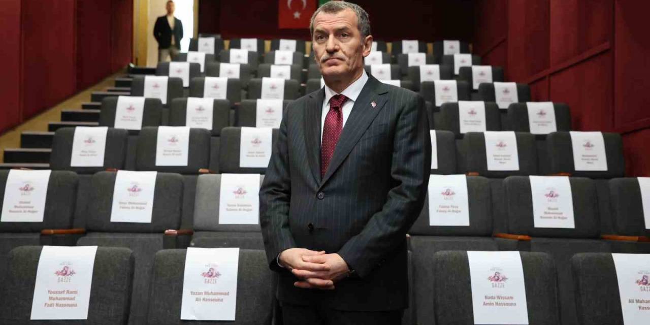 Zeytinburnu Kültür Merkezi’nin Koltukları Gazze’de Katledilen Çocuklara Ayrıldı