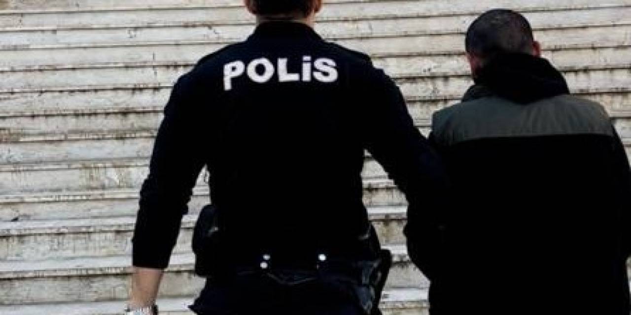 Gelibolu’da 30 Kişiyi 11 Milyon Tl Dolandıran Zanlı Tutuklandı