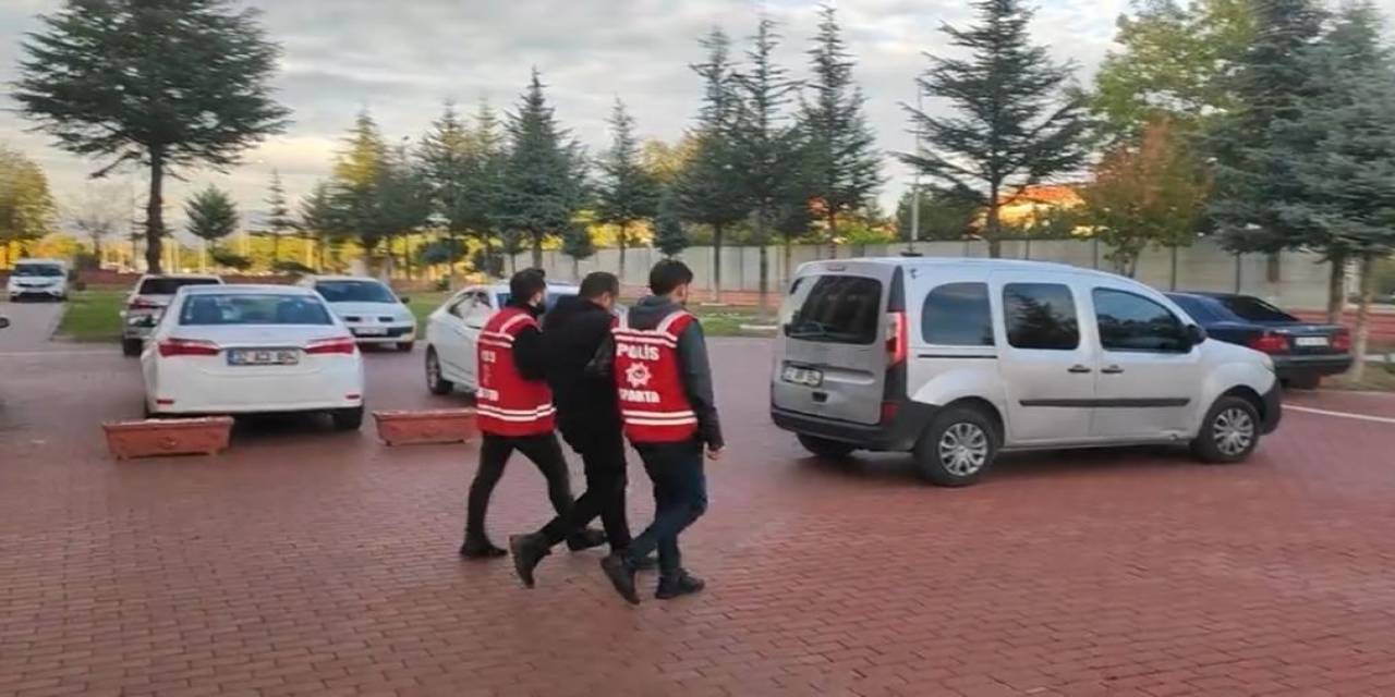 Isparta’da İş Vaadiyle Dolandırıcılık Yapan Şahıs Tutuklandı