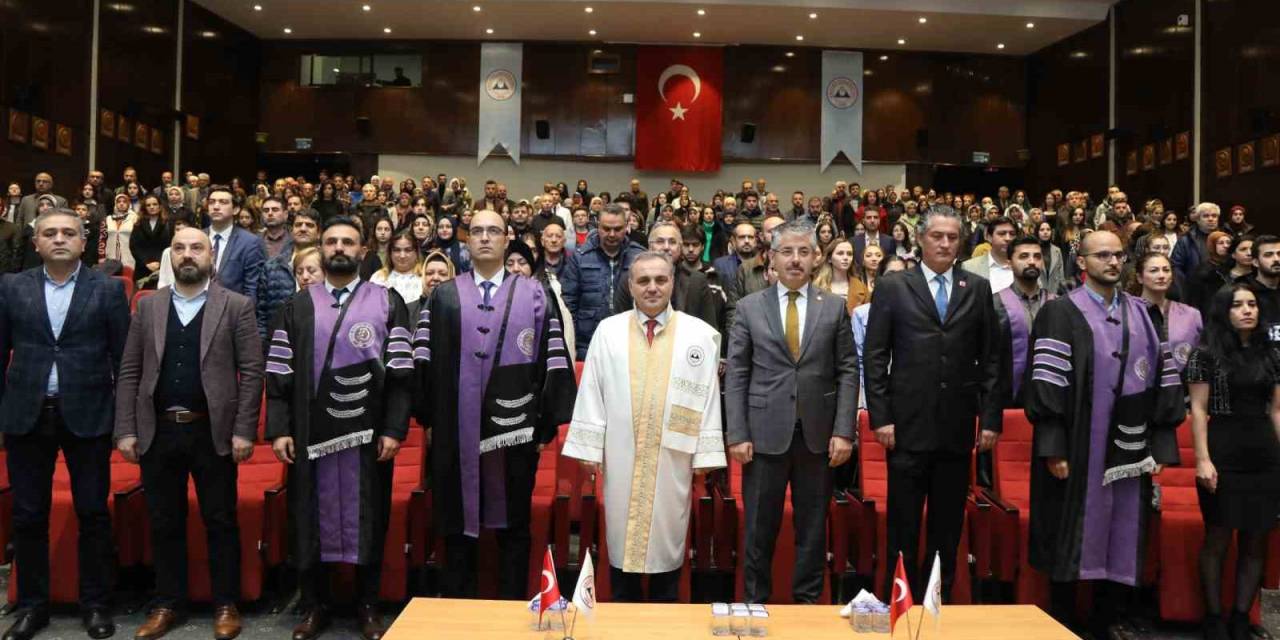 Erü Diş Hekimliği Fakültesi’nde Önlük Giyme Töreni Düzenlendi