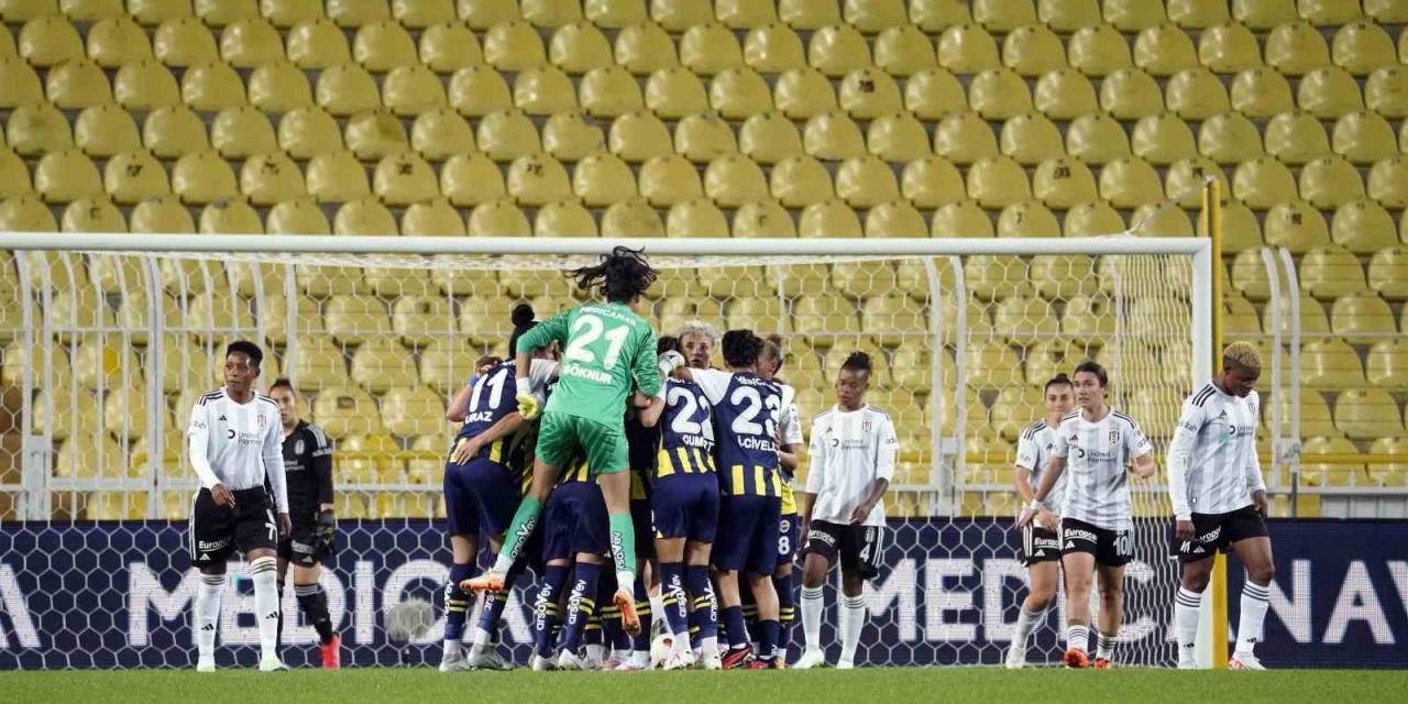 5 Gollü Derbinin Galibi Fenerbahçe