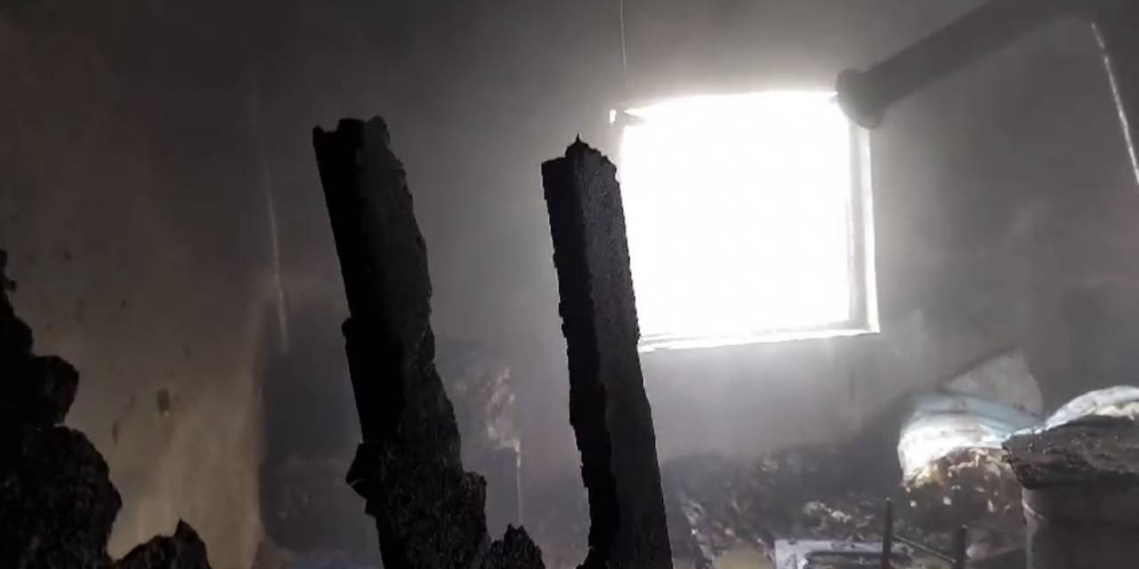 Hakkari’de Köy Evinde Korkutan Yangın