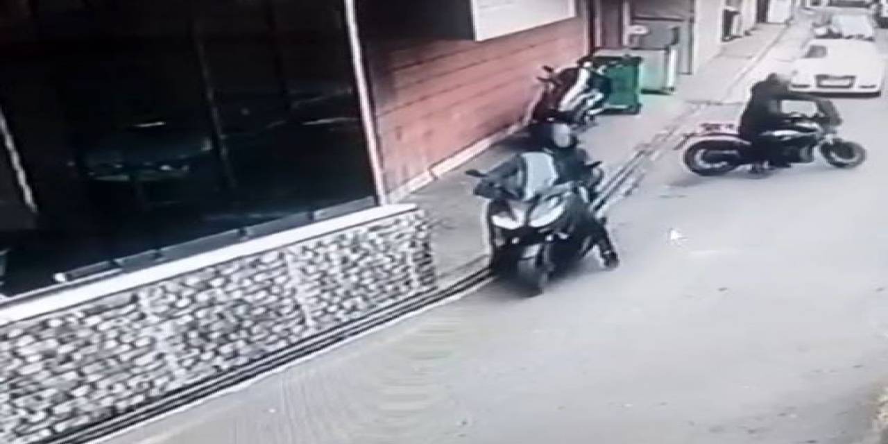 Bahçelievler’de Motosiklet Hırsızları Kamerada