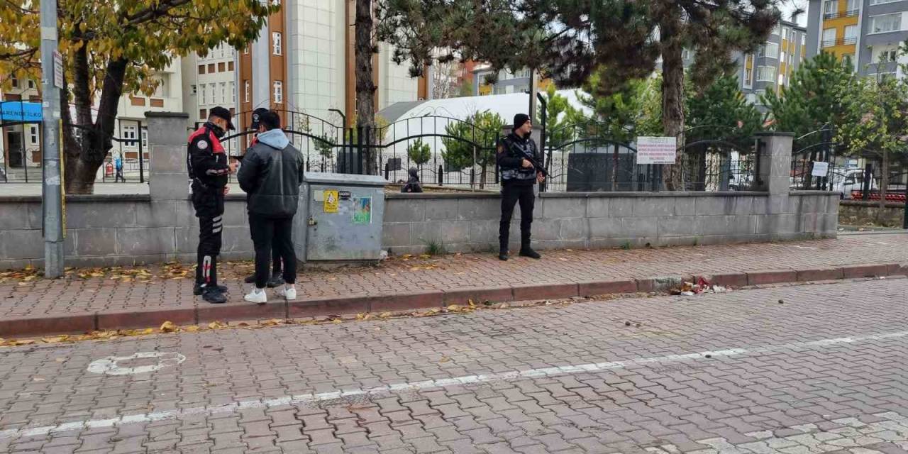 Okul Çevrelerinde Polis Ekipleri Denetimlerini Arttırdı