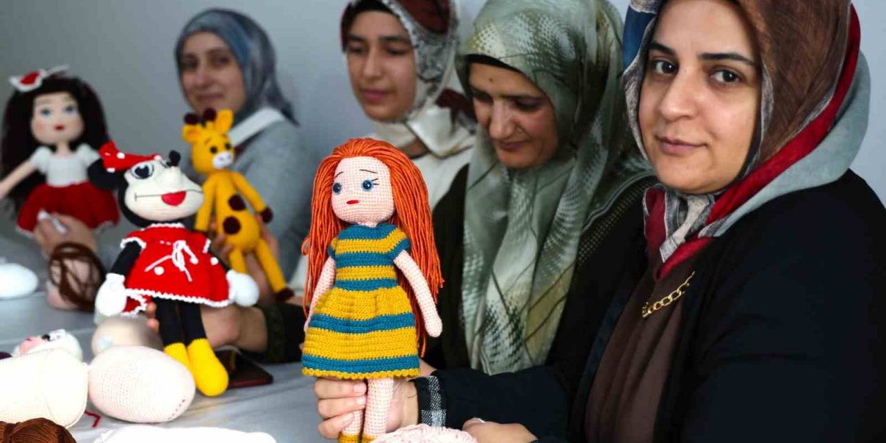 Kadınlar Amigurumi İle Ekonomilerine Katkı Sağlıyor