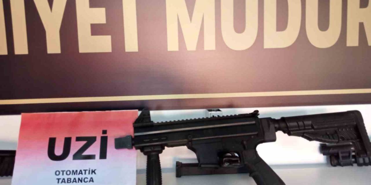 Çamaşır Makinesine Gizlenmiş Hafif Makineli Tüfek Ele Geçirildi