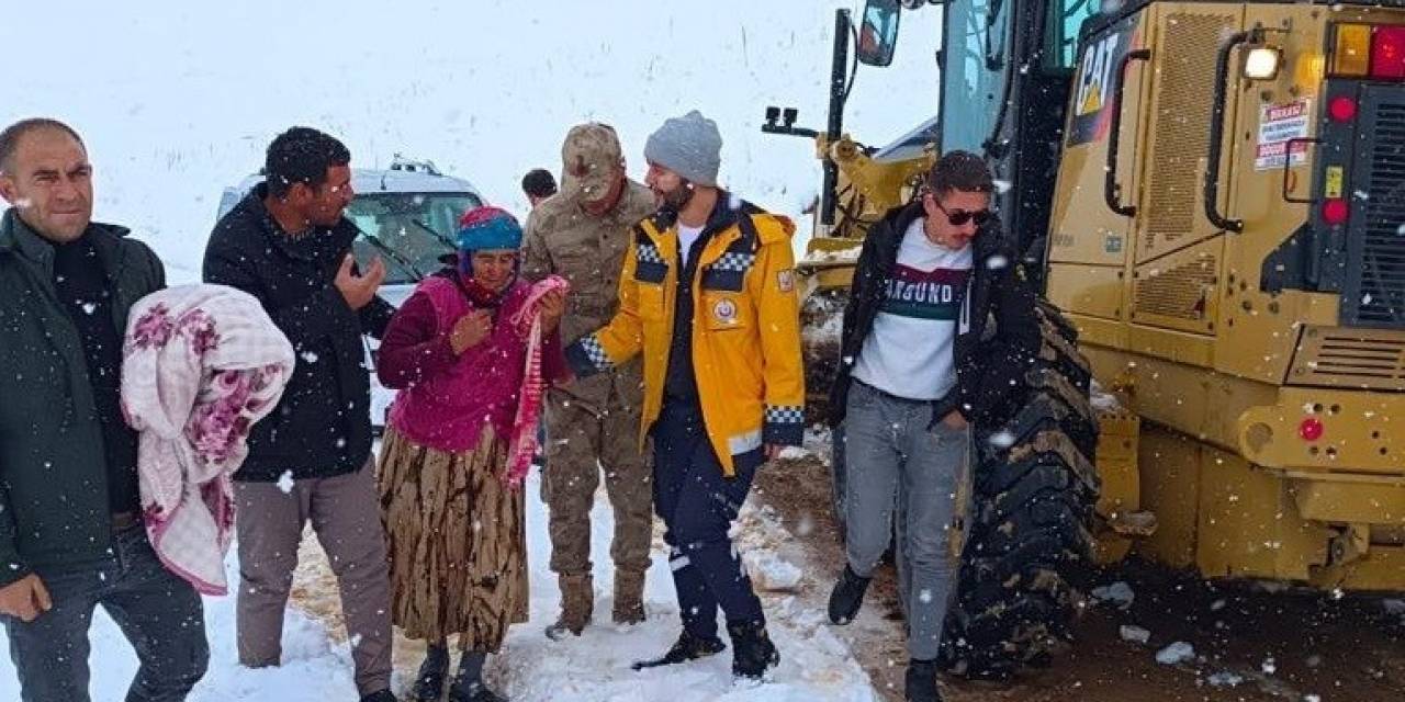Erzurum’da İlçelerde Eğitime Kar Engeli