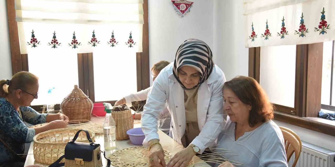 Aile Yaşam Merkezlerinden 20 Binden Fazla Kadına Destek