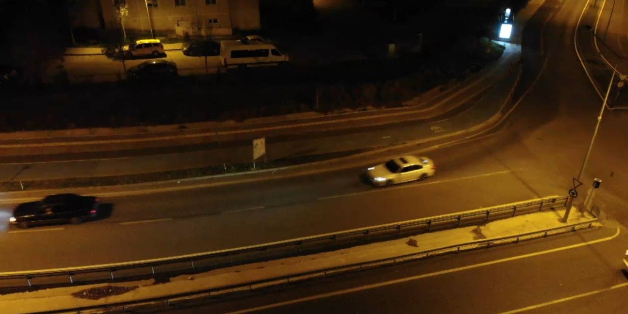 Polisin Dur İhtarına Uymayan Otomobil Kovalamacası Dron İle Görüntülendi