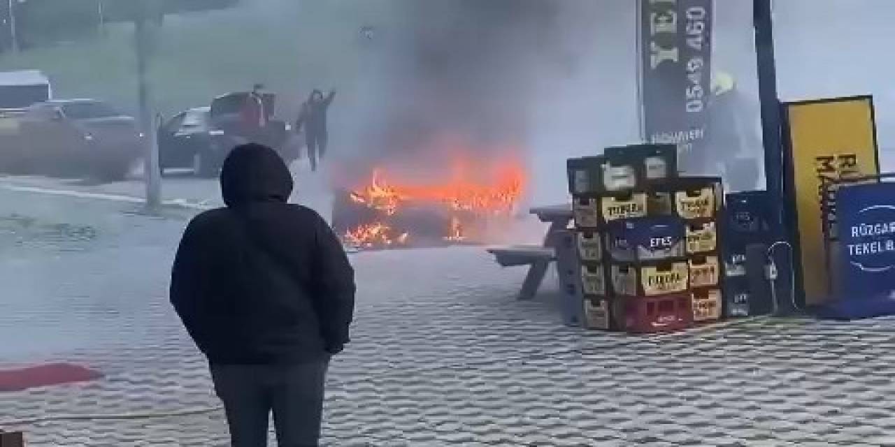 Bursa’da Otomobil Alev Alev Yandı