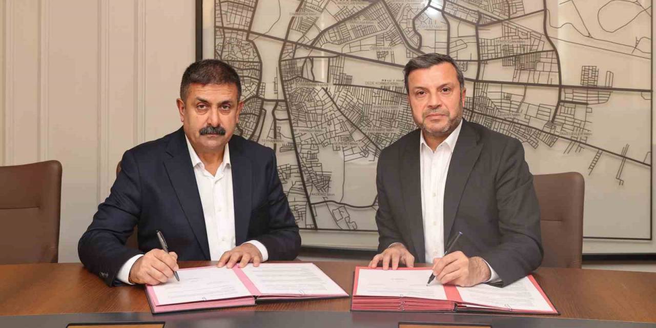 Yüreğir Belediye Başkanı Kocaispir: "Çözüm Üreten Bir Belediye Olarak Hizmet Ediyoruz"