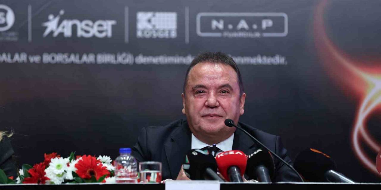 Muhittin Böcek’ten Adaylık Açıklaması: "Suskunluğumuz Asaletimizdendir"