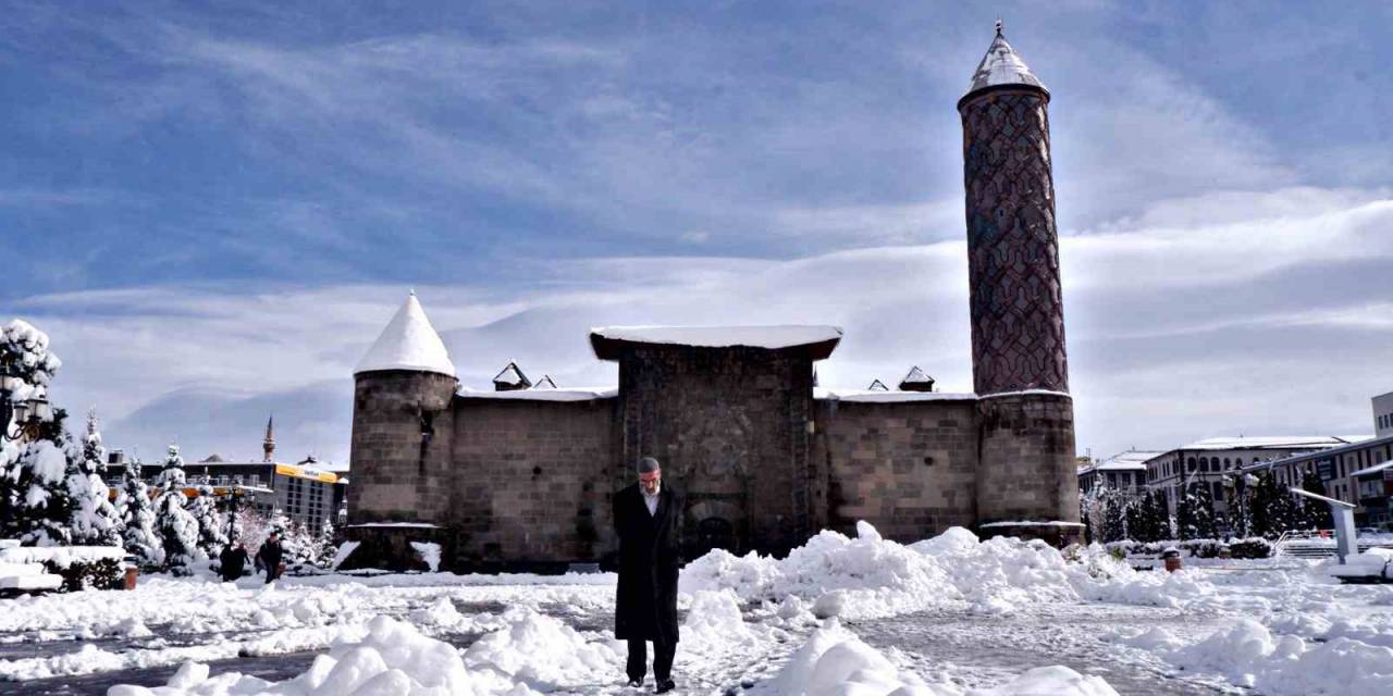 Erzurum’a Karla Gelen Görsel Şölen