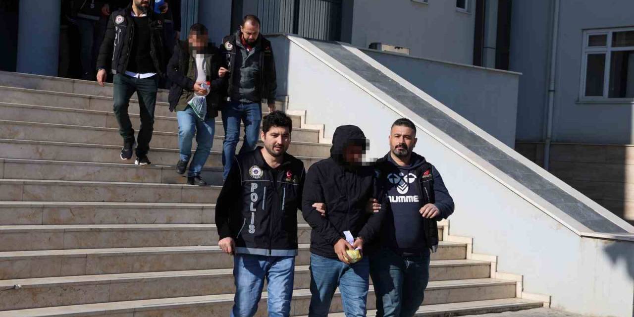 Uyuşturucu Tacirleri Adliyeye Sevk Edildi